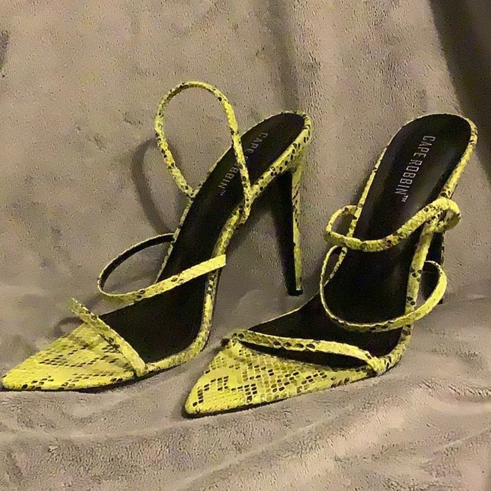 Cape Robbin Faux Snakeskin stilettos